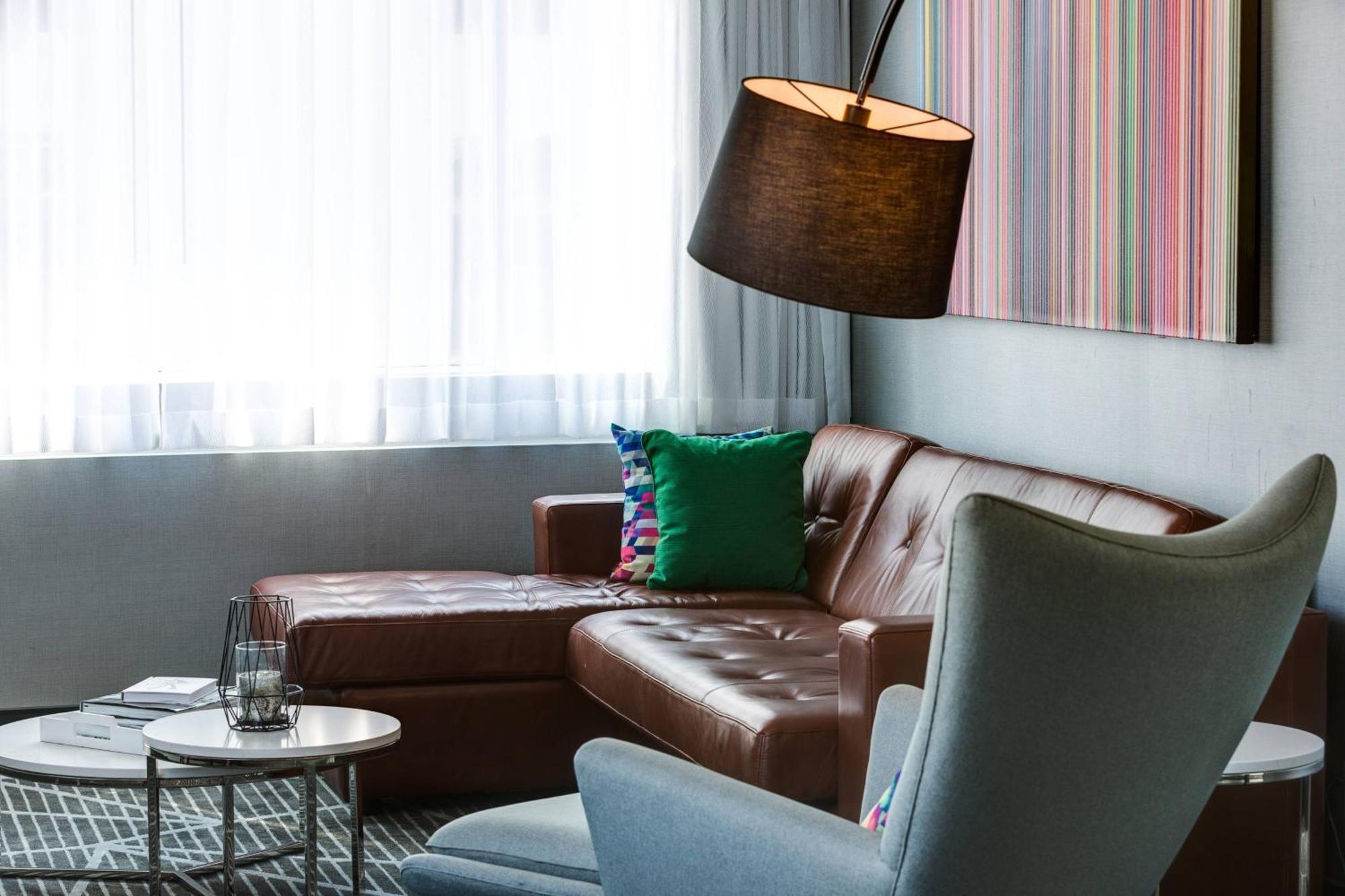 Renaissance Montreal Downtown Hotel Экстерьер фото