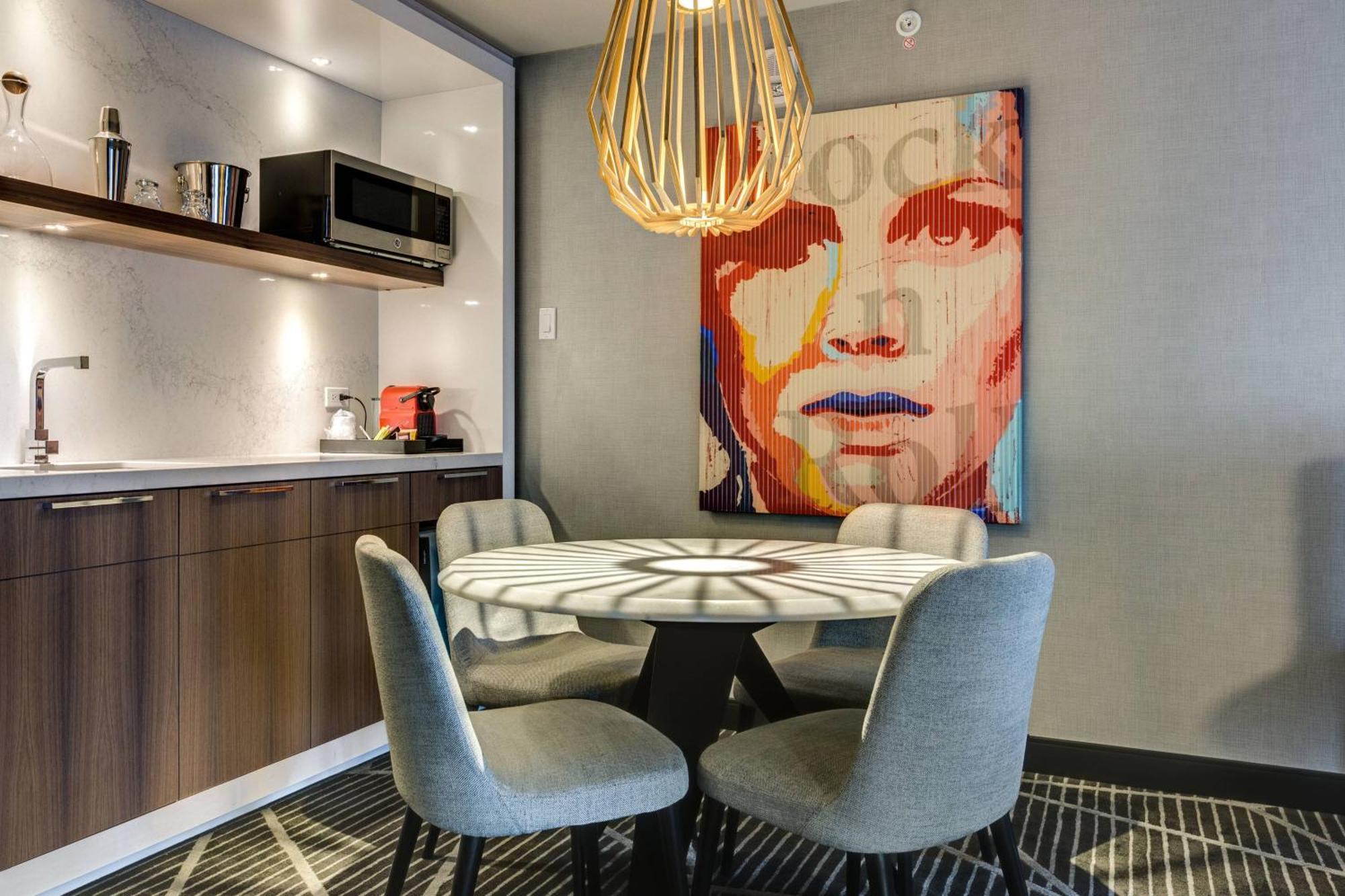 Renaissance Montreal Downtown Hotel Экстерьер фото