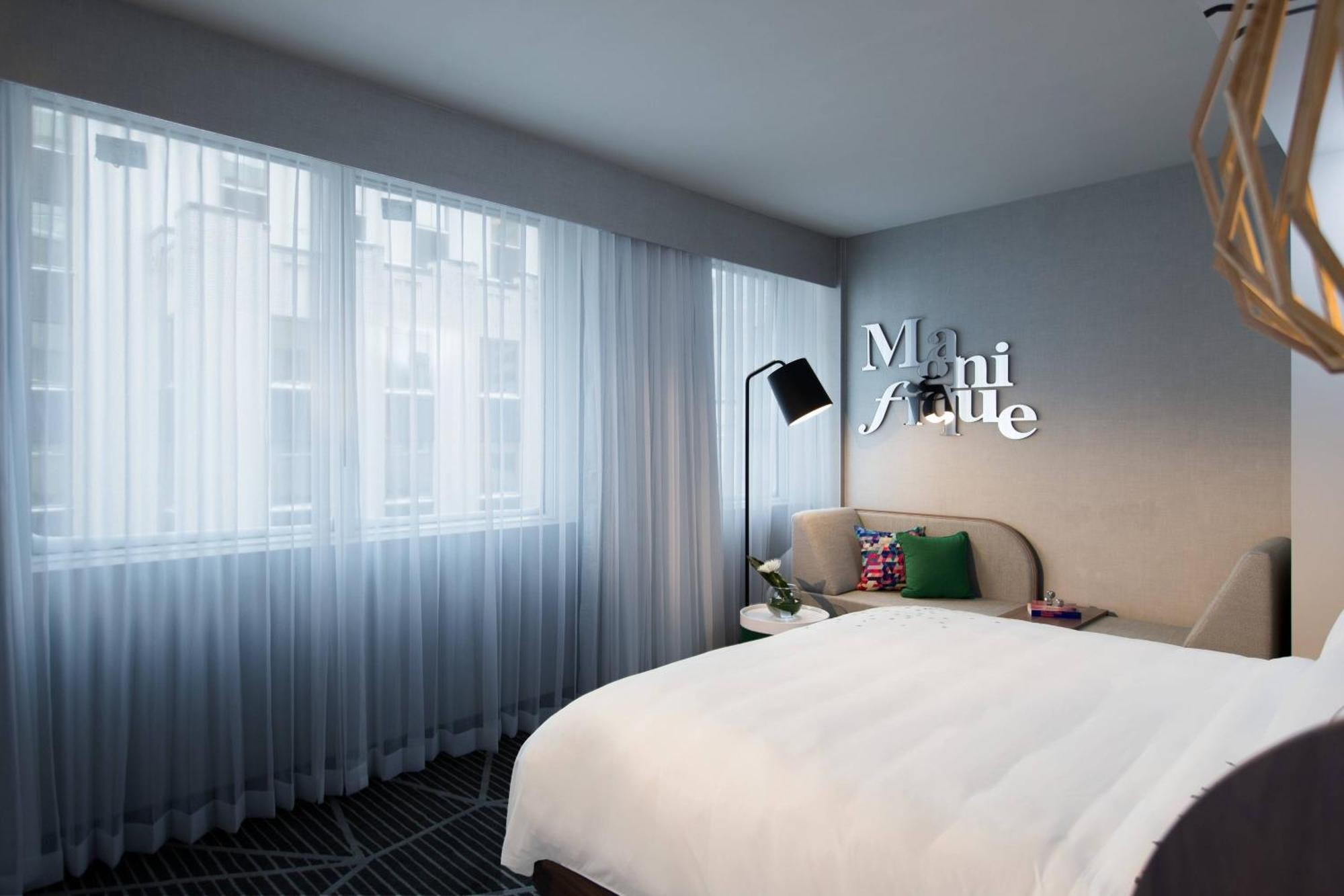 Renaissance Montreal Downtown Hotel Экстерьер фото