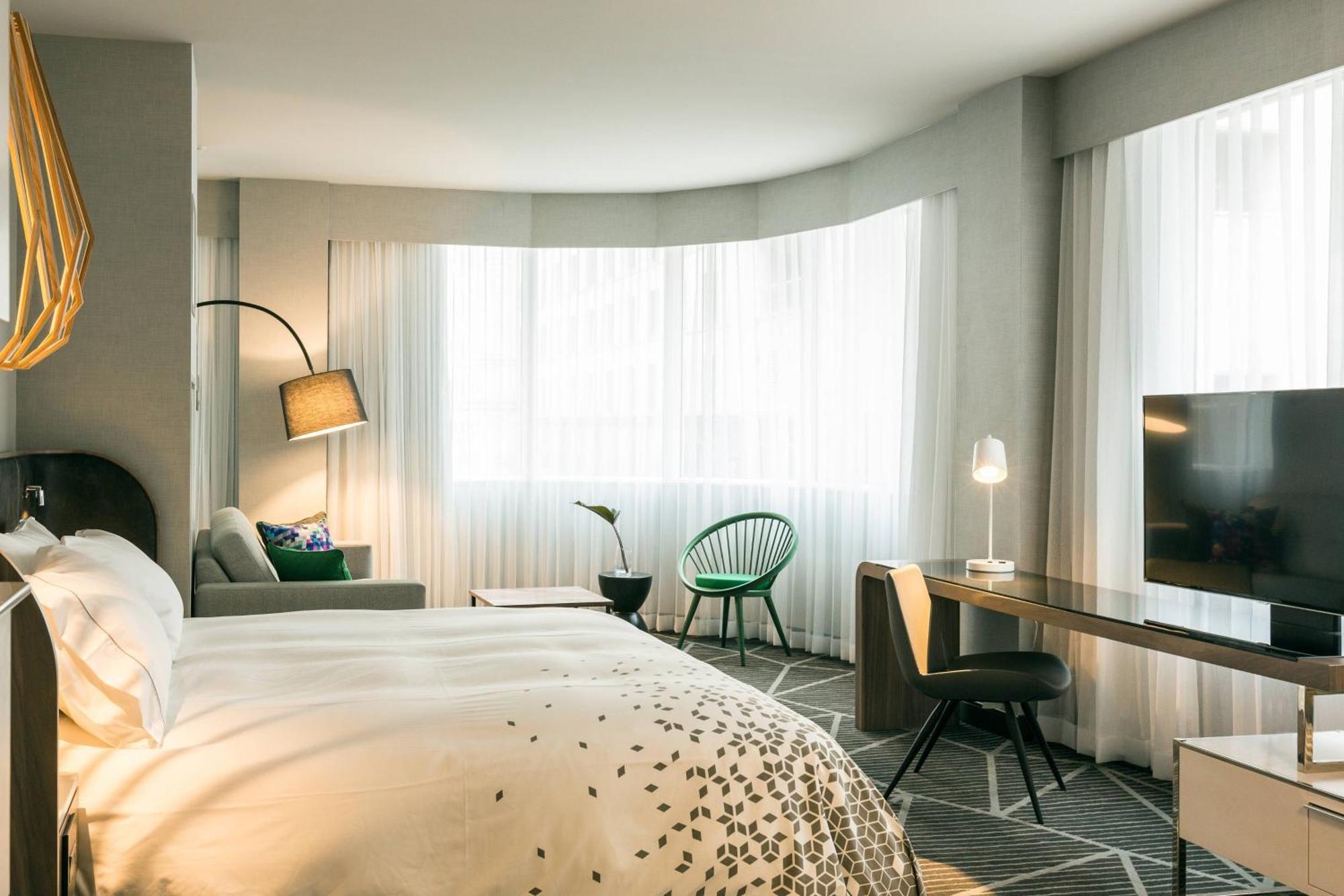 Renaissance Montreal Downtown Hotel Экстерьер фото