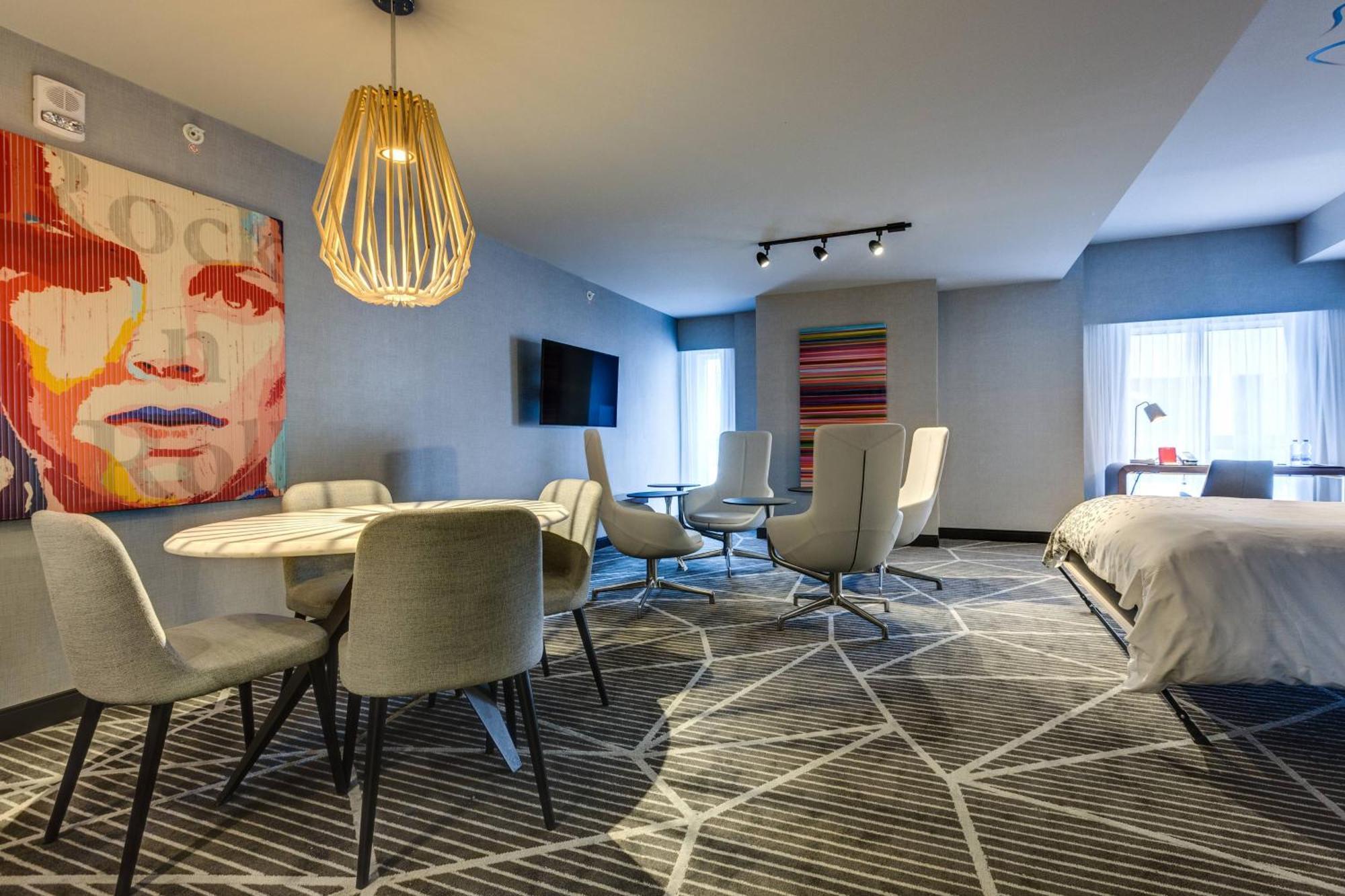 Renaissance Montreal Downtown Hotel Экстерьер фото