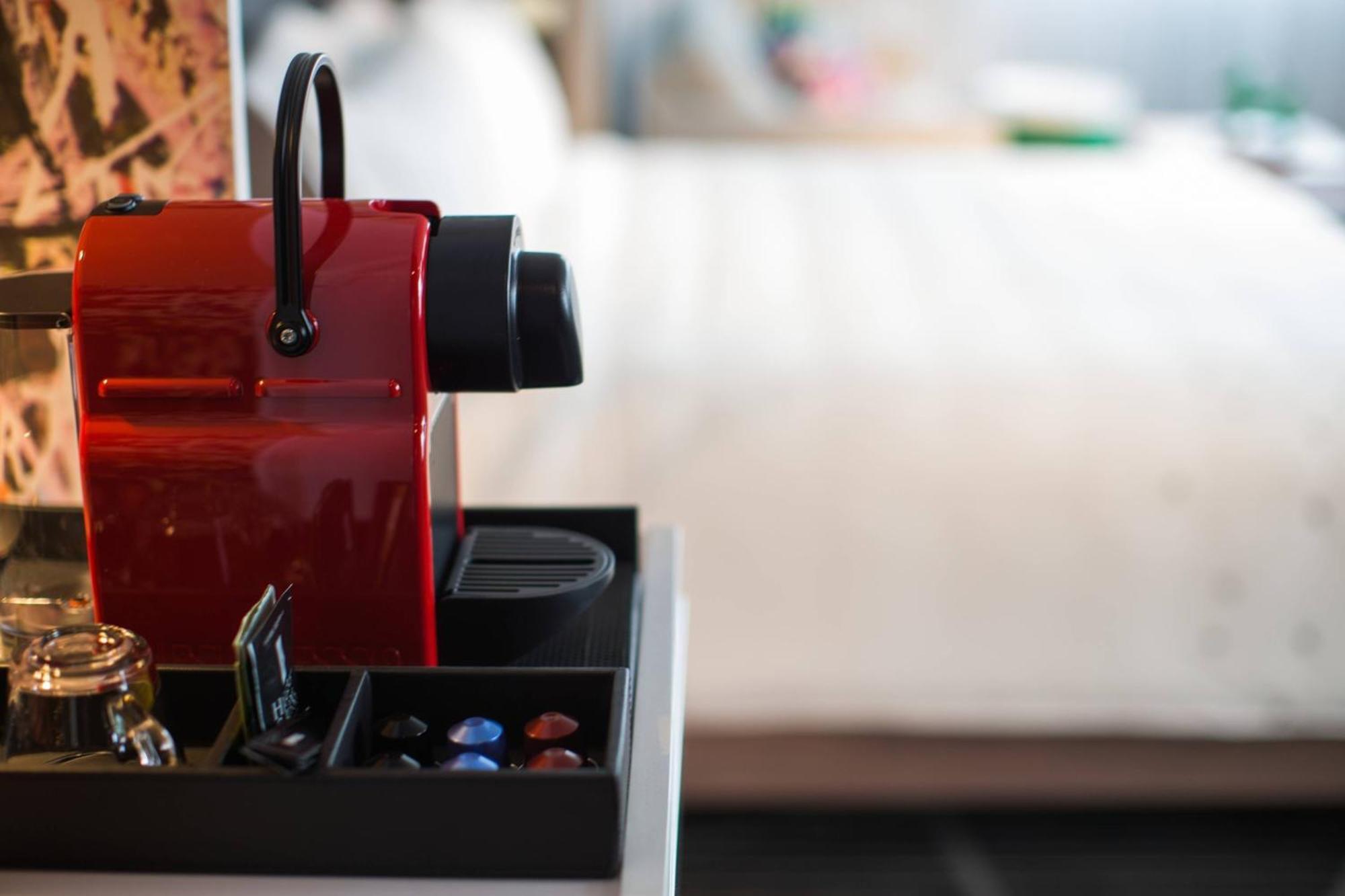Renaissance Montreal Downtown Hotel Экстерьер фото